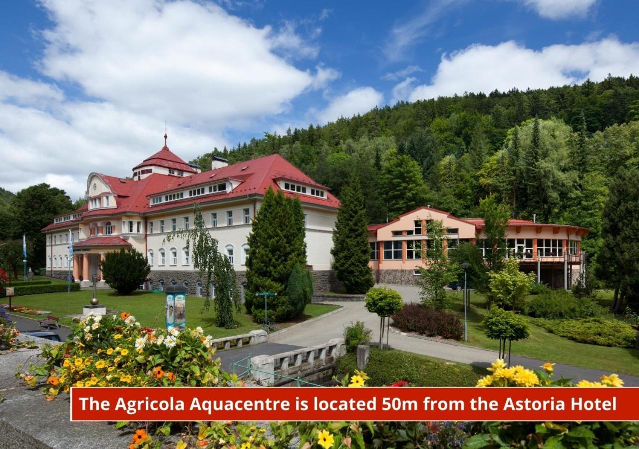 Hotel Astoria 야히모프 외부 사진