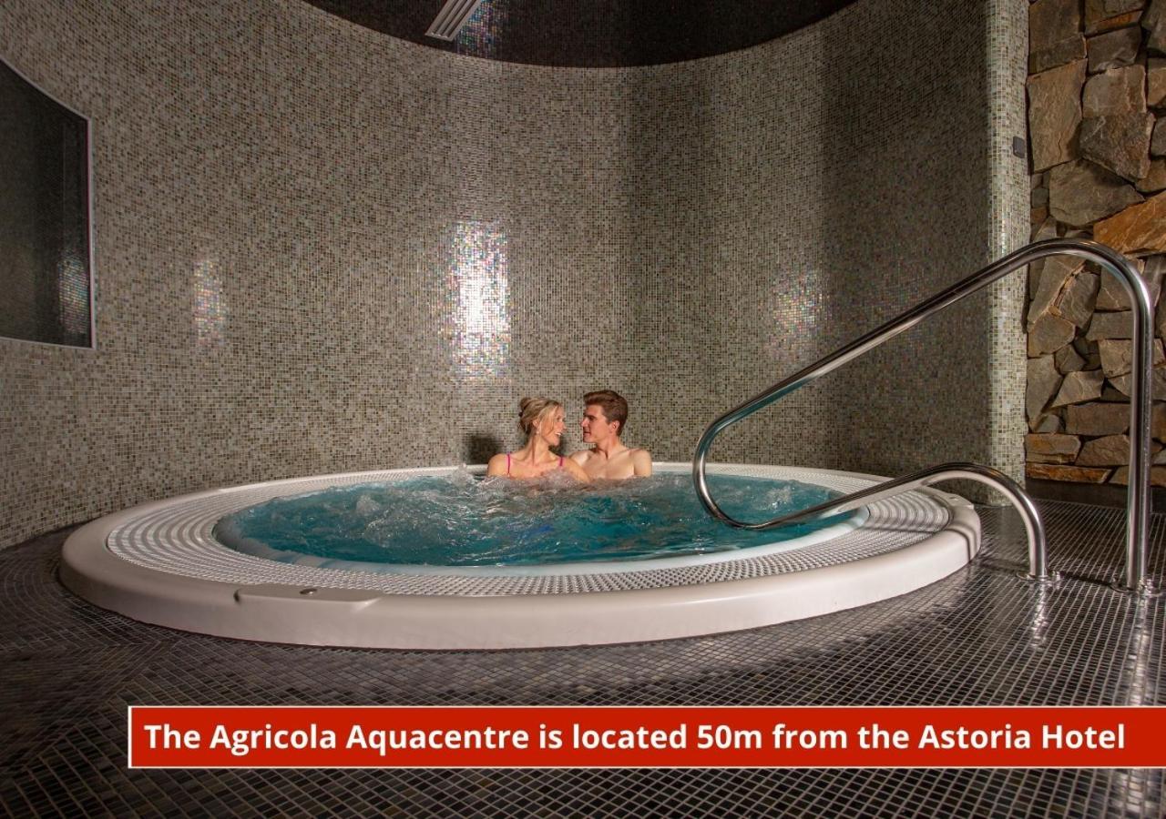 Hotel Astoria 야히모프 외부 사진